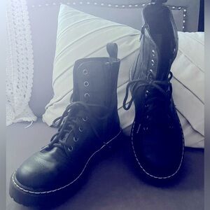 Black Lace-Up Women's Boots